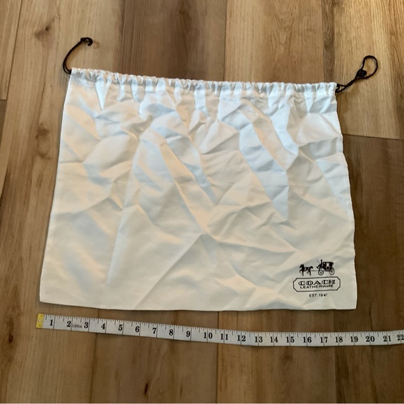 Cream Coach brand dust bag with drawstring closure - Picture 3 of 3